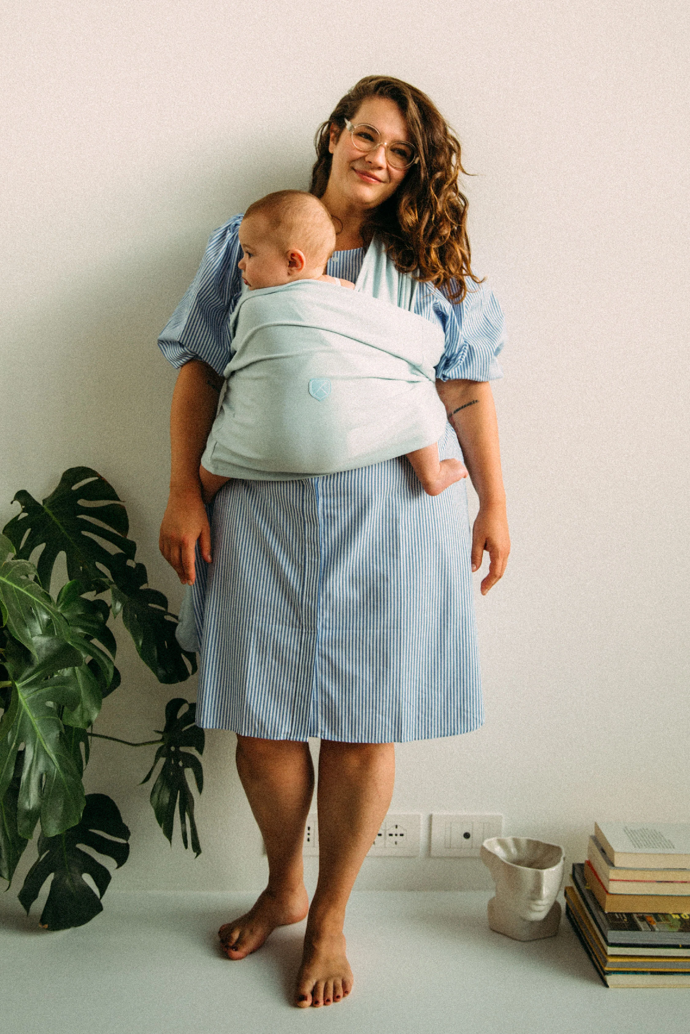 CUDDLE BAND 2 Newborn Baby Wrap -  Pastel Light Blue