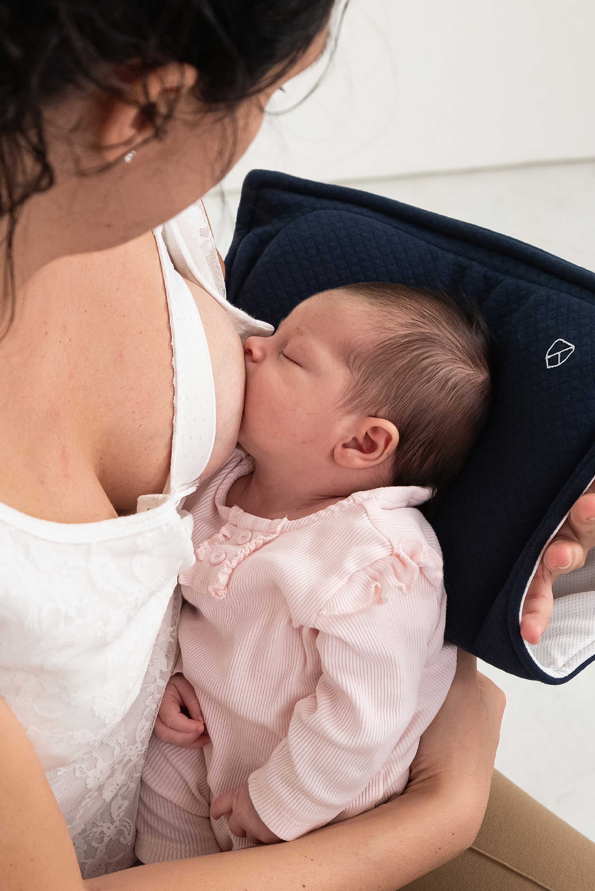 PERFECT HEAD BREASTFEEDING Pillow for Plagiocephaly - Dark Blue - Image 4