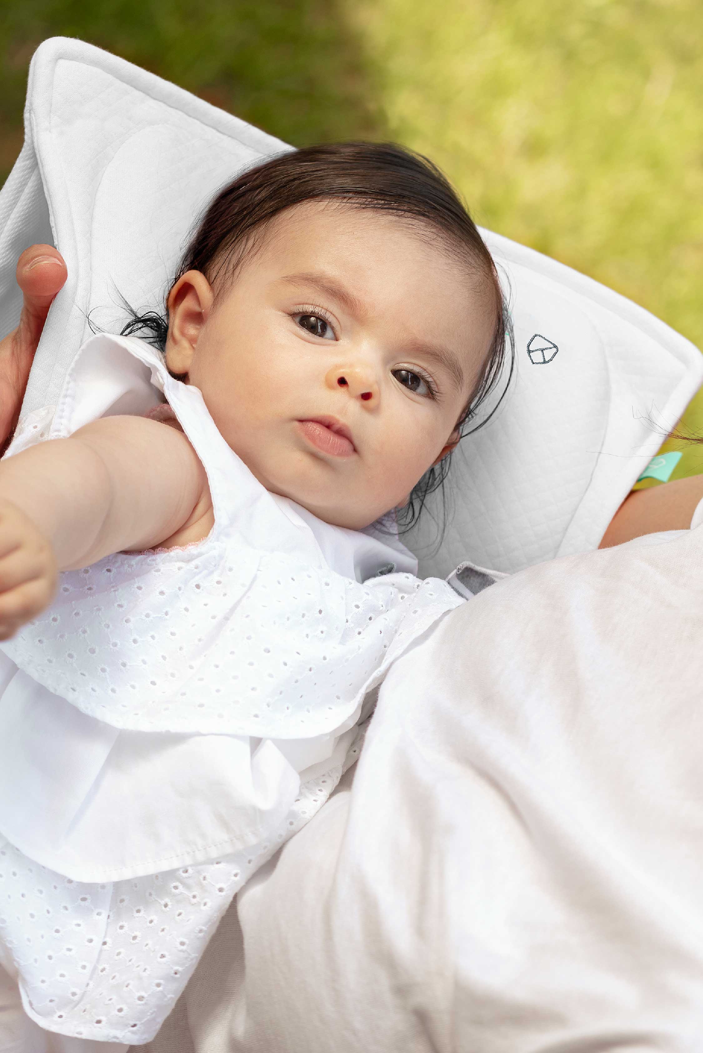 PERFECT HEAD BREASTFEEDING Pillow for Plagiocephaly - White - Image 4