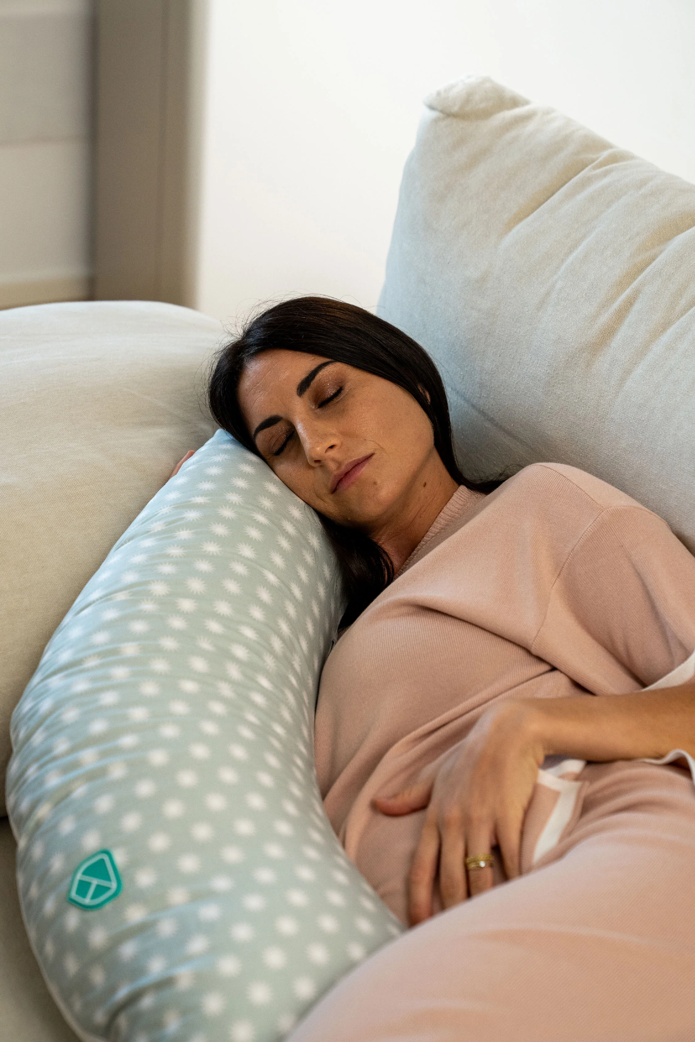 HUGS Pregnancy and breastfeeding pillow - Star Grey